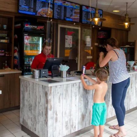 Willa Kajuit423 6Pers 5Sterren Vakantiepark Bergumermeer Aan Het Water In Friesland Met Zwembad Suameer Zewnętrze zdjęcie